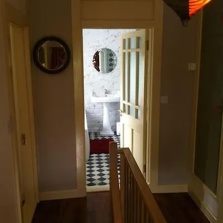 Comfy In A Beautiful Part Of Town Casa vacanze Dingle
