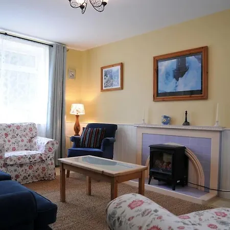 Comfy In A Beautiful Part Of Town * Dingle