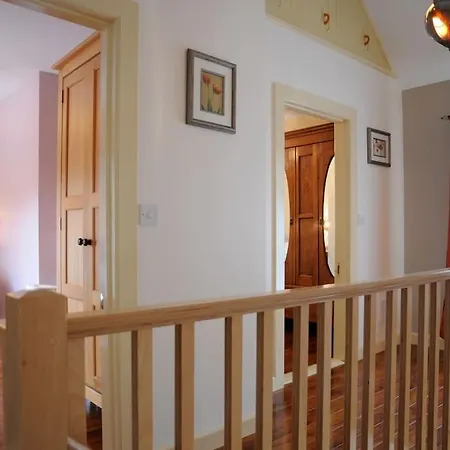 Comfy In A Beautiful Part Of Town Casa vacanze Dingle