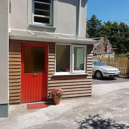 Comfy In A Beautiful Part Of Town * Dingle